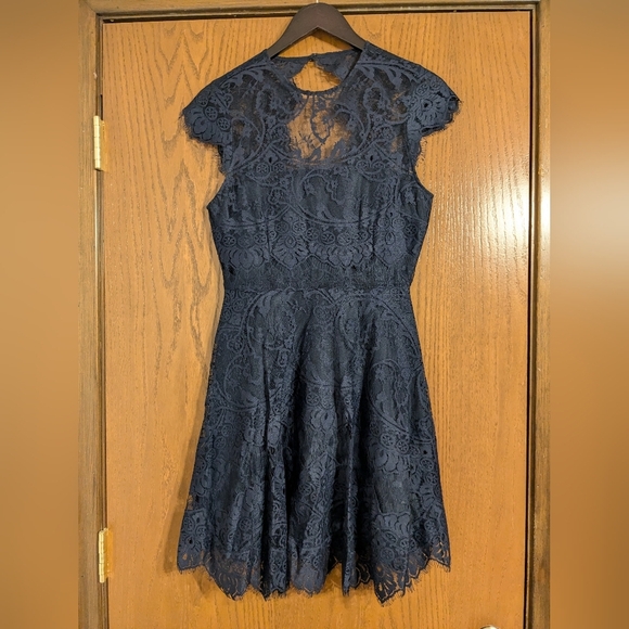 BB Dakota Dresses & Skirts - BB Dakota Lace Dress size small